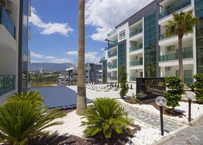 مجمع يضم كافة الخدمات -شقة غرفة وصالة مفروشة -في منطقة كاستل / الانيا 