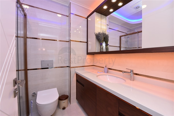 مجمع 5 نجوم - شقة 2 غرفة وصالة -مفروشة -في مهموتلار / الانيا 