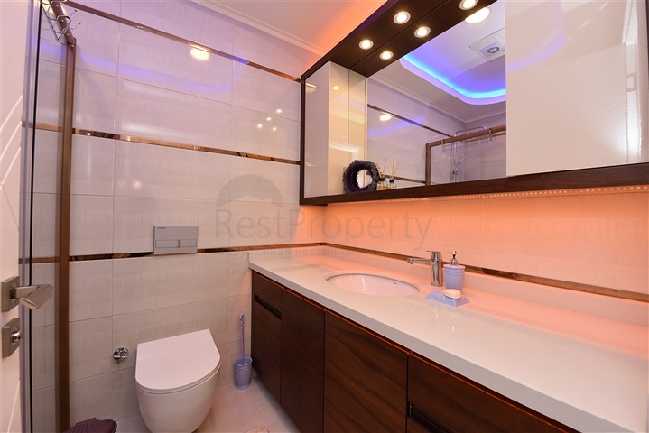 مجمع 5 نجوم - شقة 2 غرفة وصالة -مفروشة -في مهموتلار / الانيا 