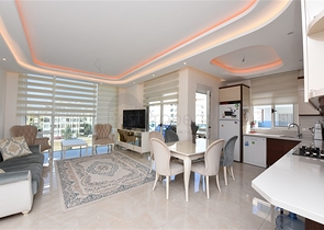 مجمع 5 نجوم - شقة 2 غرفة وصالة -مفروشة -في مهموتلار / الانيا 