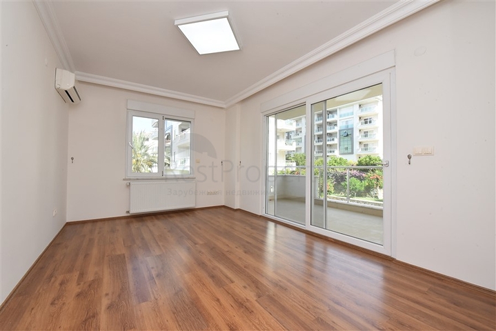 شقة عائلية واسعة - تصميم 1+4 - ضمن مجمع فاخر - في اوبا / الانيا 