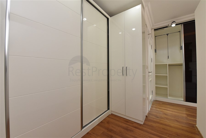 شقة عائلية واسعة - تصميم 1+4 - ضمن مجمع فاخر - في اوبا / الانيا 