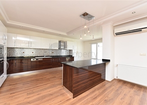 شقة عائلية واسعة - تصميم 1+4 - ضمن مجمع فاخر - في اوبا / الانيا 