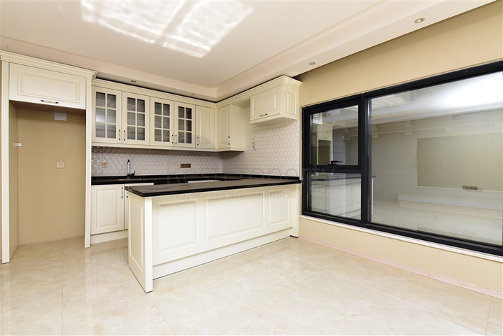 اطلالة بحر -مجمع فاخر -شقة غرفتين وصالة -في كارجي جاك / الانيا 