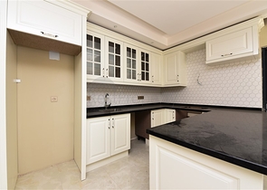 اطلالة بحر -مجمع فاخر -شقة غرفتين وصالة -في كارجي جاك / الانيا 