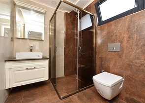 اطلالة بحر -مجمع فاخر -شقة غرفتين وصالة -في كارجي جاك / الانيا 