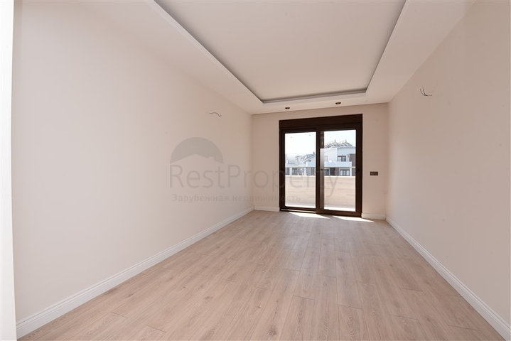 دوبلكس 5 غرف وصالة - مجمع عائلي حديث - في اوبا / الانيا 