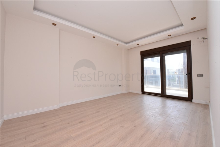 دوبلكس 5 غرف وصالة - مجمع عائلي حديث - في اوبا / الانيا 