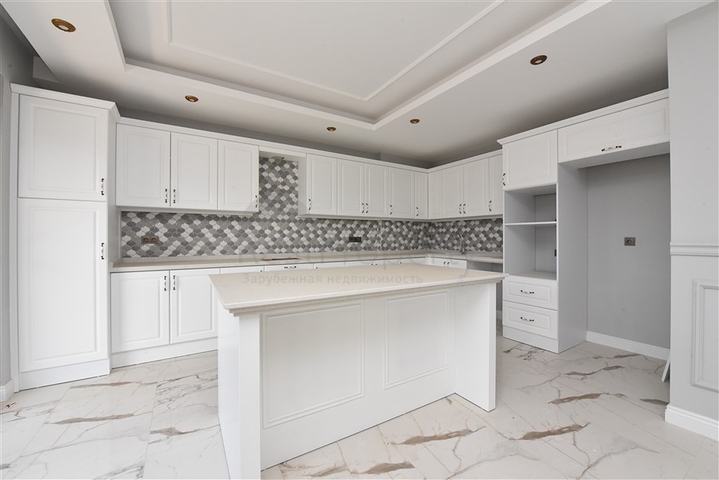 دوبلكس 5 غرف وصالة - مجمع عائلي حديث - في اوبا / الانيا 