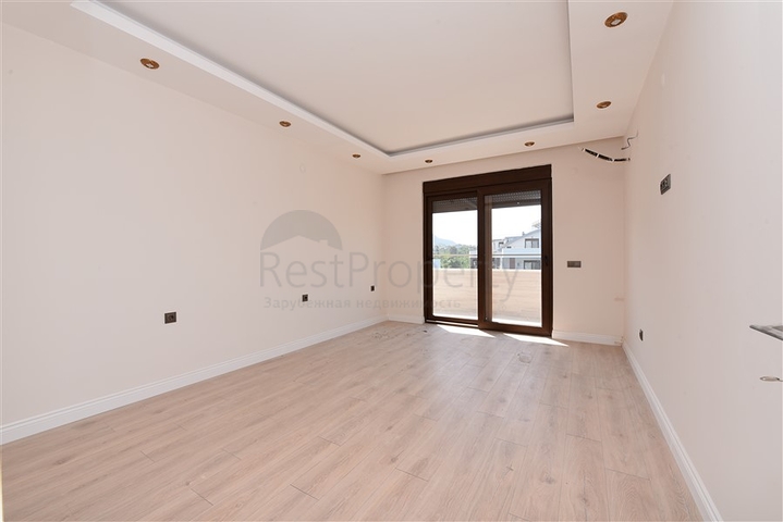 دوبلكس 5 غرف وصالة - مجمع عائلي حديث - في اوبا / الانيا 