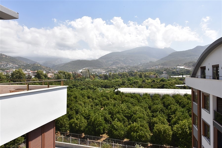 دوبلكس 5 غرف وصالة - مجمع عائلي حديث - في اوبا / الانيا 