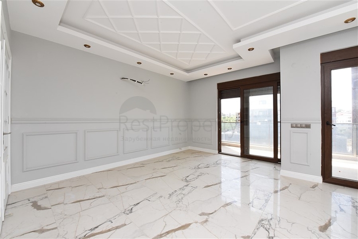 دوبلكس 5 غرف وصالة - مجمع عائلي حديث - في اوبا / الانيا 