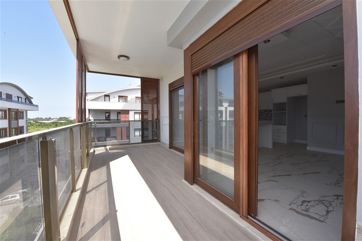 دوبلكس 5 غرف وصالة - مجمع عائلي حديث - في اوبا / الانيا 