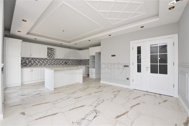 دوبلكس 5 غرف وصالة - مجمع عائلي حديث - في اوبا / الانيا 