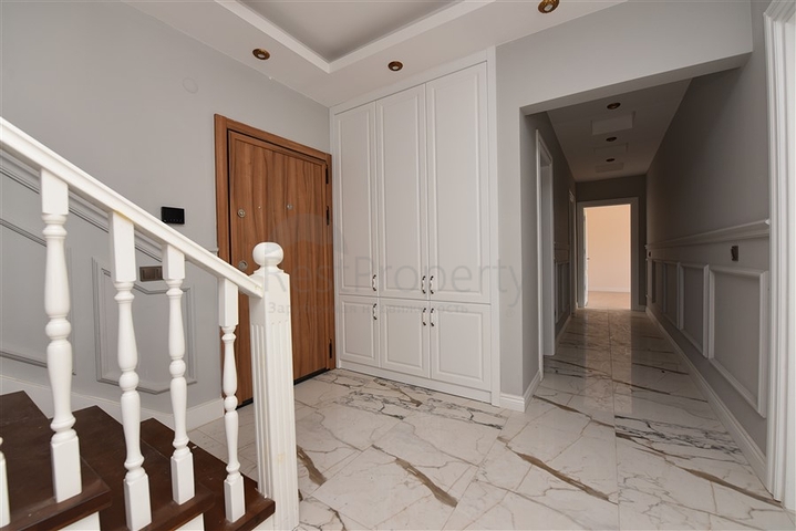 دوبلكس 5 غرف وصالة - مجمع عائلي حديث - في اوبا / الانيا 