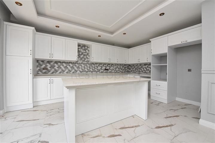 دوبلكس 5 غرف وصالة - مجمع عائلي حديث - في اوبا / الانيا 