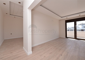 دوبلكس 5 غرف وصالة - مجمع عائلي حديث - في اوبا / الانيا 