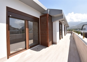 دوبلكس 5 غرف وصالة - مجمع عائلي حديث - في اوبا / الانيا 