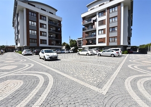 دوبلكس 5 غرف وصالة - مجمع عائلي حديث - في اوبا / الانيا 