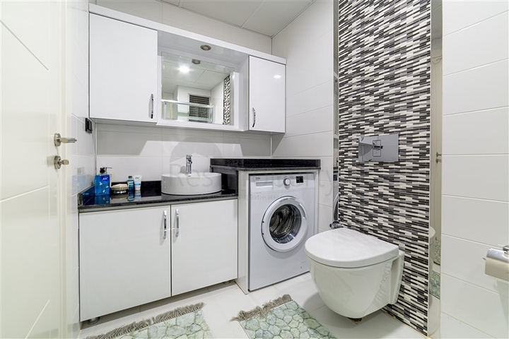 مجمع فاخر - شقة غرفة وصالة - في اوبا / الانيا 