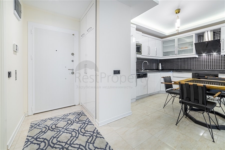 مجمع فاخر - شقة غرفة وصالة - في اوبا / الانيا 