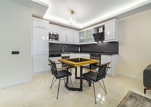 مجمع فاخر - شقة غرفة وصالة - في اوبا / الانيا 