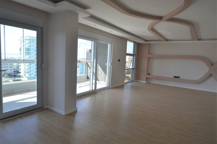 اطلالة بحر وقلعة - دوبلكس 5 غرف وصالة -في مهموتلار / الانيا 