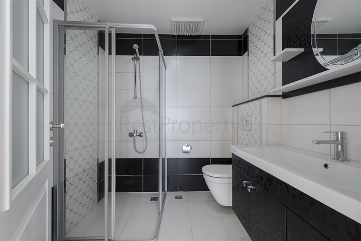 على البحر مباشرة -دوبلكس 4 غرف وصالة -في كاستل / الانيا 