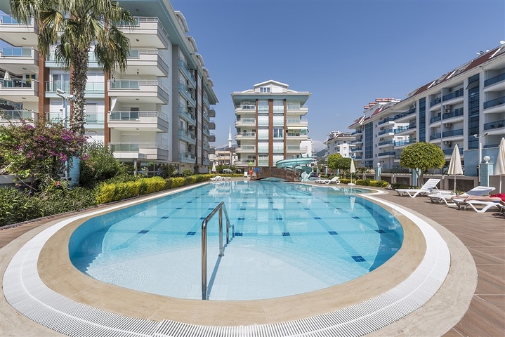 على البحر مباشرة -دوبلكس 4 غرف وصالة -في كاستل / الانيا 