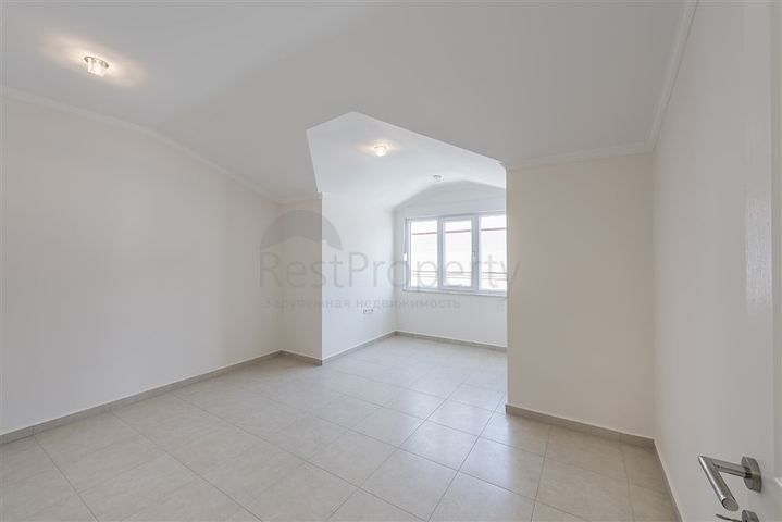 على البحر مباشرة -دوبلكس 4 غرف وصالة -في كاستل / الانيا 