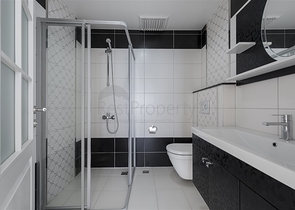 على البحر مباشرة -دوبلكس 4 غرف وصالة -في كاستل / الانيا 