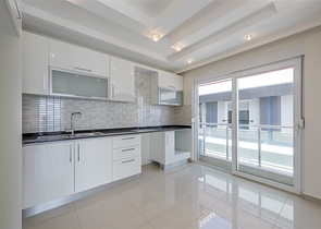 على البحر مباشرة -دوبلكس 4 غرف وصالة -في كاستل / الانيا 