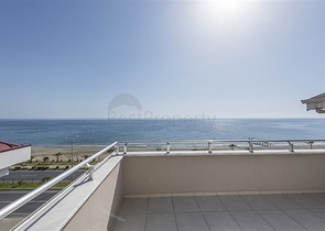 على البحر مباشرة -دوبلكس 4 غرف وصالة -في كاستل / الانيا 