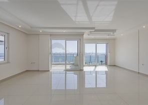 على البحر مباشرة -دوبلكس 4 غرف وصالة -في كاستل / الانيا 