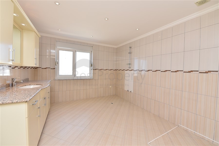 اطلالة بحر - دوبلكس واسعة -5 غرف وصالة -في مهموتلار / الانيا 