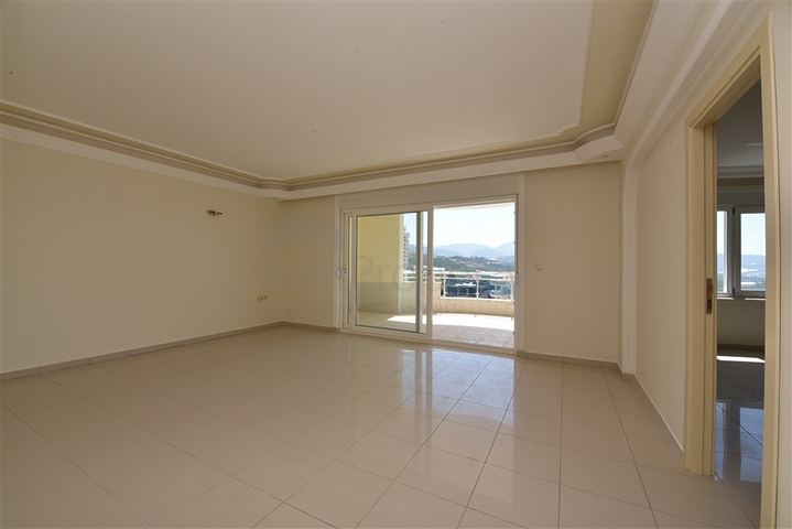 اطلالة بحر - دوبلكس واسعة -5 غرف وصالة -في مهموتلار / الانيا 