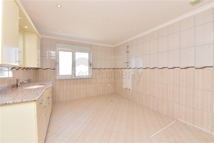 اطلالة بحر - دوبلكس واسعة -5 غرف وصالة -في مهموتلار / الانيا 