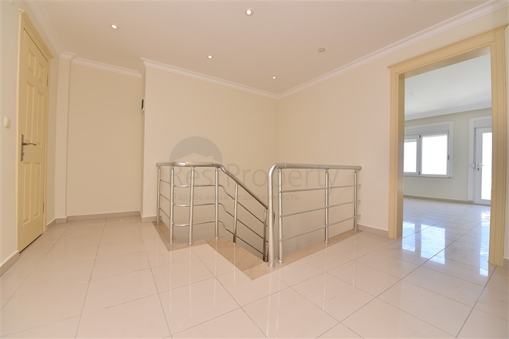 اطلالة بحر - دوبلكس واسعة -5 غرف وصالة -في مهموتلار / الانيا 