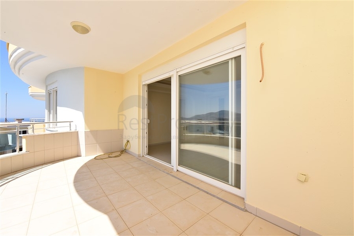 اطلالة بحر - دوبلكس واسعة -5 غرف وصالة -في مهموتلار / الانيا 