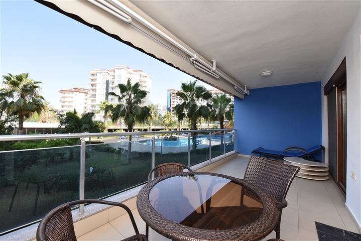 مجمع سكني فاخر - شقة غرفة وصالة -مفروشة -في جيكجلي / الانيا 