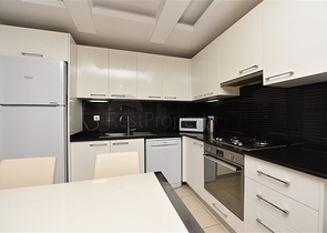 مجمع سكني فاخر - شقة غرفة وصالة -مفروشة -في جيكجلي / الانيا 