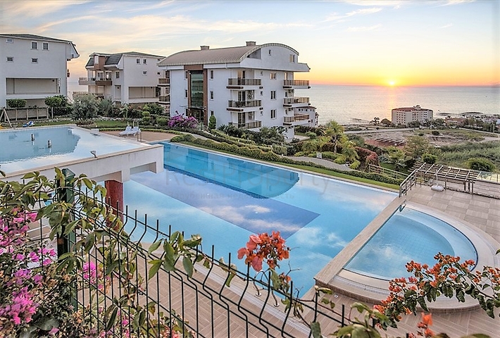 اطلالة بحر - دوبلكس 3 غرف وصالة -في كوناكلي / الانيا 