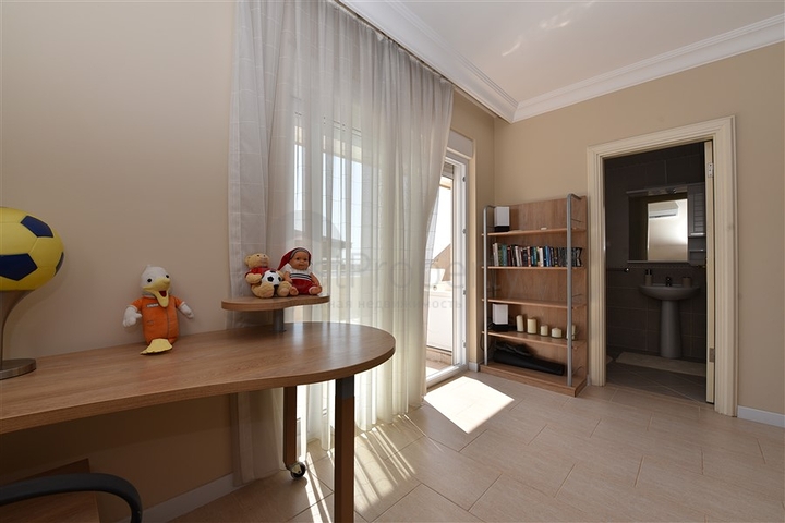 اطلالة بحر مميزة - دوبلكس مفروشة - 3 غرف وصالة -في مهموتلار / الانيا 