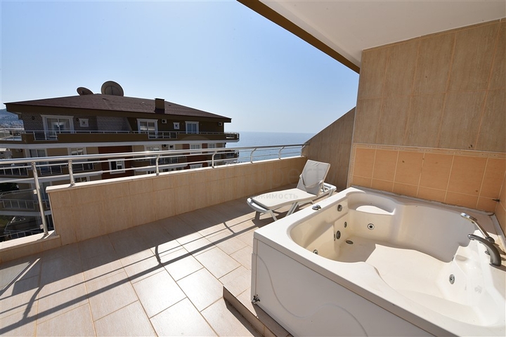 اطلالة بحر مميزة - دوبلكس مفروشة - 3 غرف وصالة -في مهموتلار / الانيا 