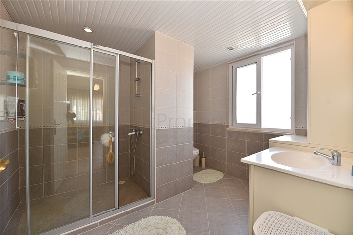 اطلالة بحر مميزة - دوبلكس مفروشة - 3 غرف وصالة -في مهموتلار / الانيا 