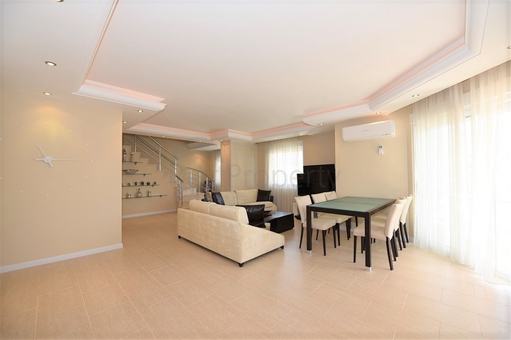 اطلالة بحر مميزة - دوبلكس مفروشة - 3 غرف وصالة -في مهموتلار / الانيا 