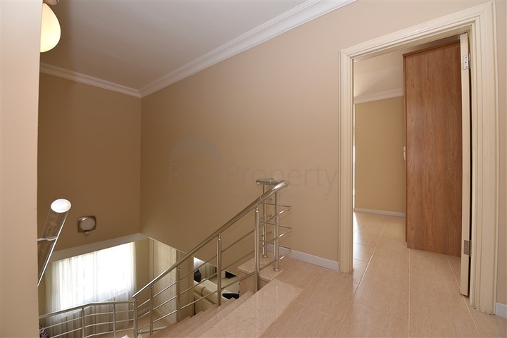 اطلالة بحر مميزة - دوبلكس مفروشة - 3 غرف وصالة -في مهموتلار / الانيا 