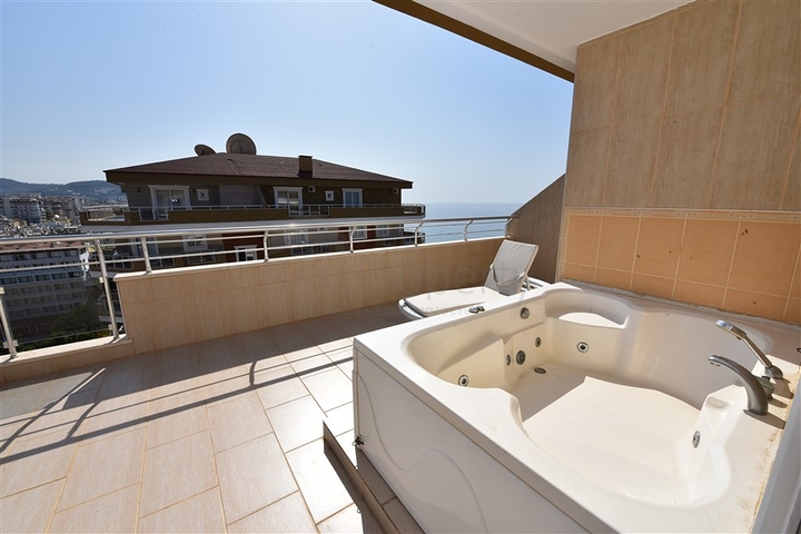 اطلالة بحر مميزة - دوبلكس مفروشة - 3 غرف وصالة -في مهموتلار / الانيا 