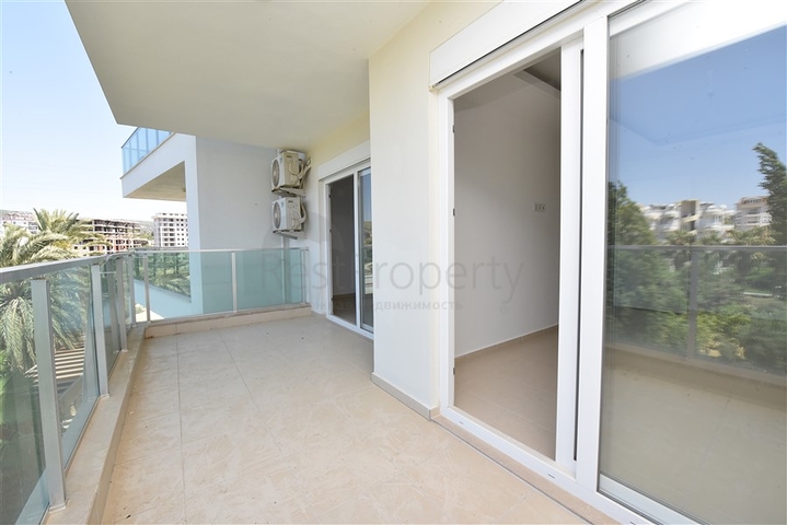 مجمع بخدمات 5 نجوم - شقة غرفة وصالة -اطلالة مفتوحة -سعر مميز -في افسلار / الانيا 