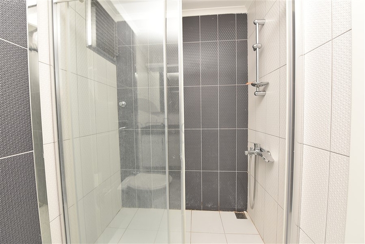 مجمع بخدمات 5 نجوم - شقة غرفة وصالة -اطلالة مفتوحة -سعر مميز -في افسلار / الانيا 